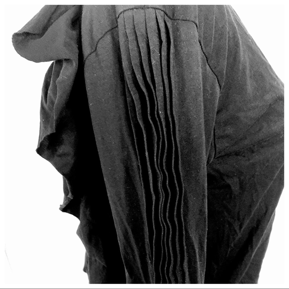 Skin Ruffled Back Blouse - Picture 3 of 5